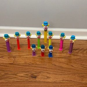 PEZ set of clowns. 11 pieces